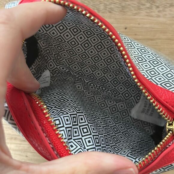 NWT Jose Natori red and black small pouch make up case - Picture 4 of 4